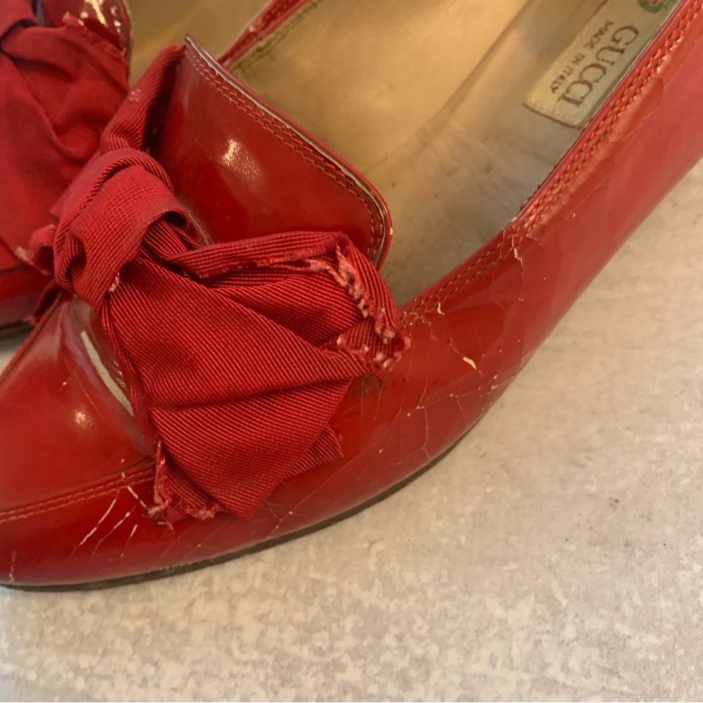 Gucci Vintage Rare Fine Red Shiny Patent Leather Bow Front Pointy loafers - Picture 11 of 16